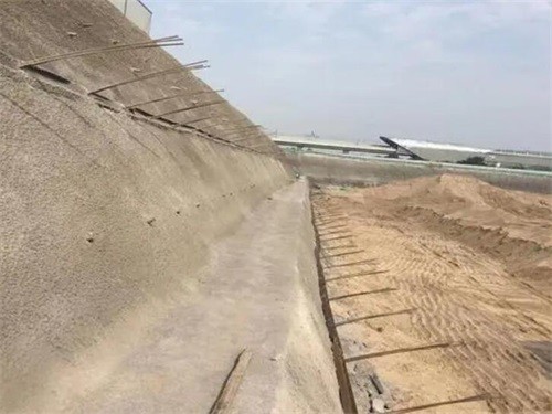 衡阳河道边坡加固